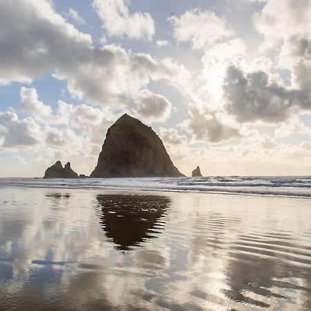 Cannon Beach Vibes, Steps To The Beach,Wifi,3 Full Bedroom En Suites With 3 Fireplaces,Near Downtown Exterior foto
