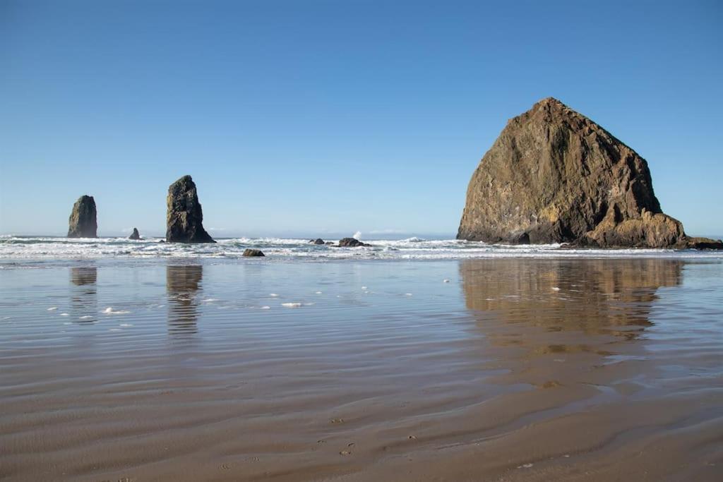 Cannon Beach Vibes, Steps To The Beach,Wifi,3 Full Bedroom En Suites With 3 Fireplaces,Near Downtown Exterior foto